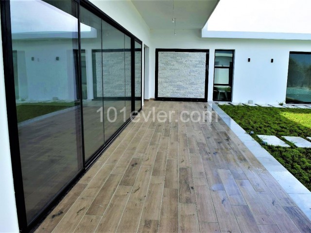 350 m2 Single-Storey 4 + 1 Luxury Villa with Modern Architectural Pool MADE in TURKISH ** 