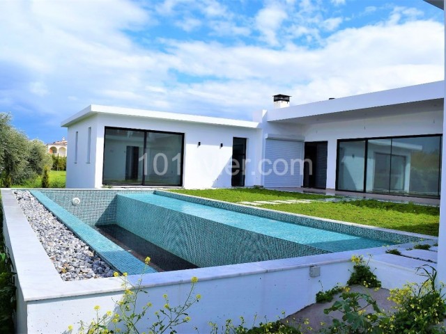 350 m2 Single-Storey 4 + 1 Luxury Villa with Modern Architectural Pool MADE in TURKISH ** 