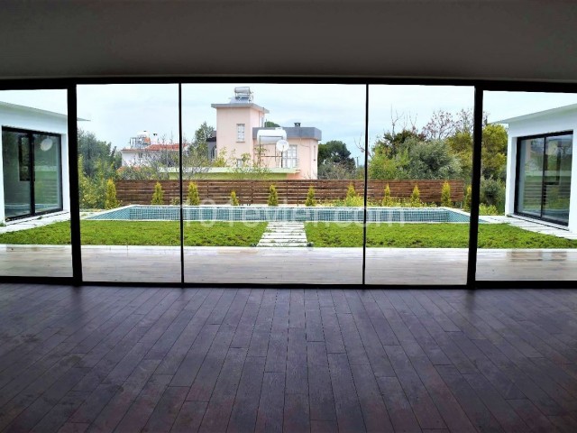 350 m2 Single-Storey 4 + 1 Luxury Villa with Modern Architectural Pool MADE in TURKISH ** 