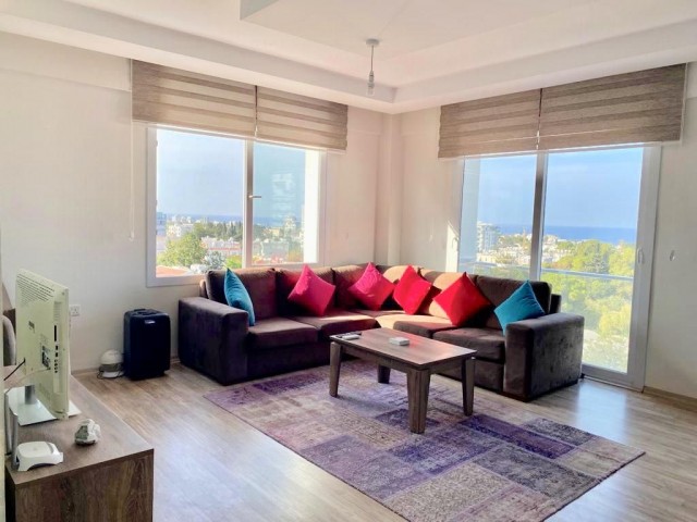 Girne Merkez’de Lüks Eşyalı Geniş 3+1 Kiralık Rezidans