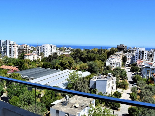 Girne Merkez’de Lüks Eşyalı Geniş 3+1 Kiralık Rezidans