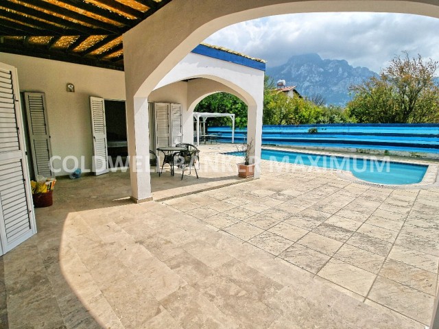 Villa For Sale in Karşıyaka, Kyrenia