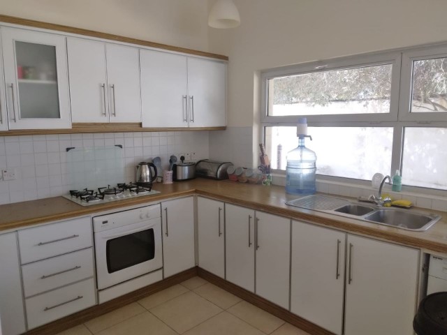 3 + 1 Luxusvilla Zur Miete In Kyrenia Esentepede ** 