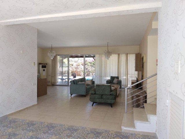 3 + 1 Luxusvilla Zur Miete In Kyrenia Esentepede ** 