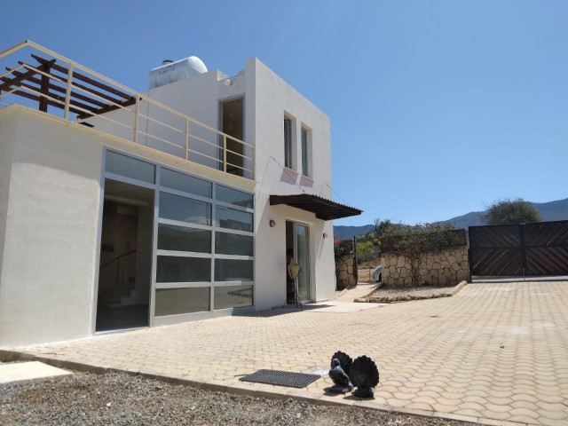 3 + 1 Luxusvilla Zur Miete In Kyrenia Esentepede ** 