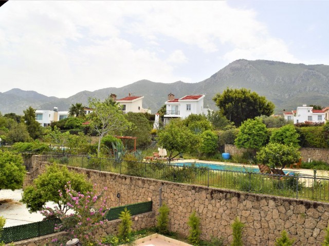 Girne Bellapaiste Havuzlu ve Bakımlı Full Eşyalı 3+1 Villa