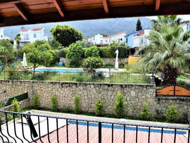 Girne Bellapaiste Havuzlu ve Bakımlı Full Eşyalı 3+1 Villa