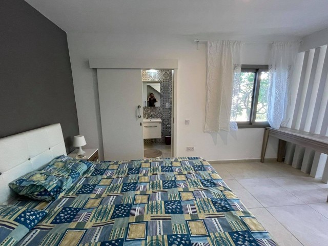 Flat To Rent in Alsancak, Kyrenia