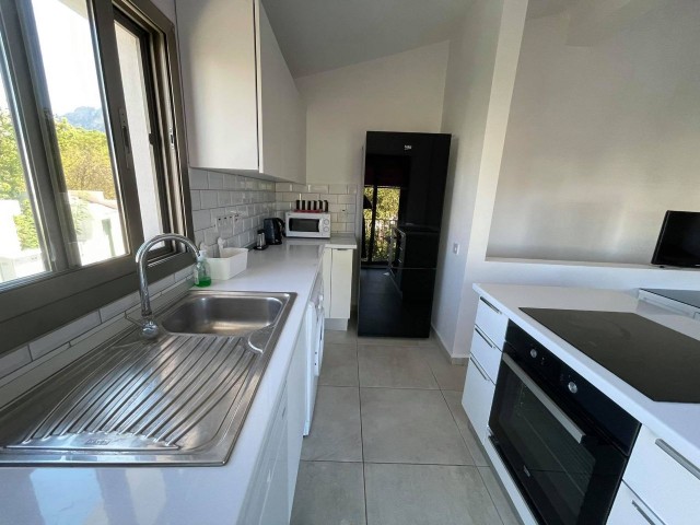 Flat To Rent in Alsancak, Kyrenia