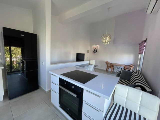 Flat To Rent in Alsancak, Kyrenia