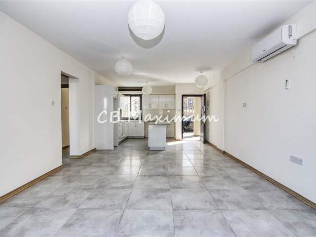 Garden Floor 2+1 Apartment for Sale On the Site in Alsancak ** 