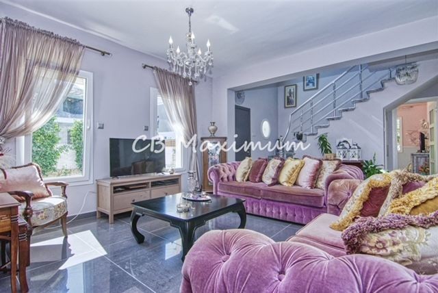 5+1 Villa for Sale with Large Garden, Private Swimming Pool in Kıbrıs Kyrenia Çatalköy ** 