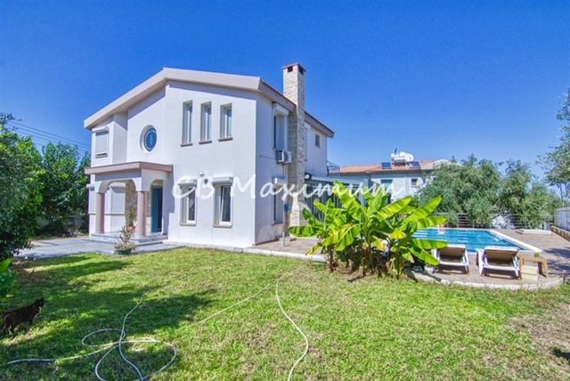 5+1 Villa for Sale with Large Garden, Private Swimming Pool in Kıbrıs Kyrenia Çatalköy ** 