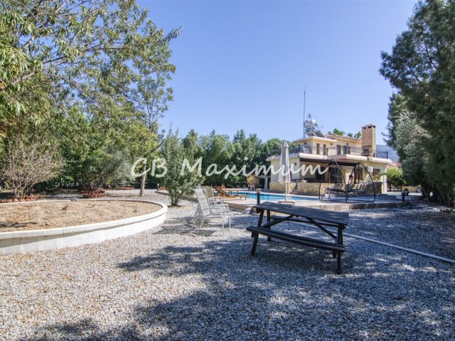 1560 m2 Grundstück in Ozanköy 3+1 Villa zum Verkauf mit privatem Pool ** 