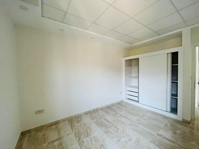 KIBRIS GİRNE MERKEZDE 2+1 YENİ 110 M2 OFİS