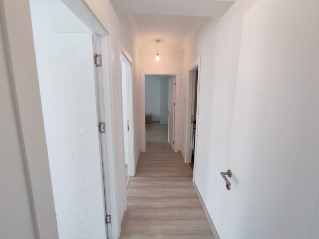 Girne Merkezinde Site Içerisinde Ortak Havuzlu 3+1 Penthouse