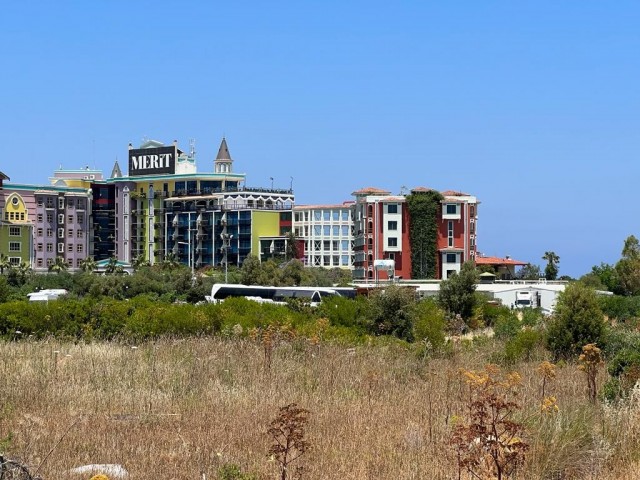 530 m2 Grundstück mit Meerblick im Garten des Alsancak Ta Merit Hotels ** 