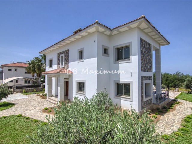 5+1 Villa With Swimming Pool For Sale In Cyprus Kyrenia Alsancak ** 