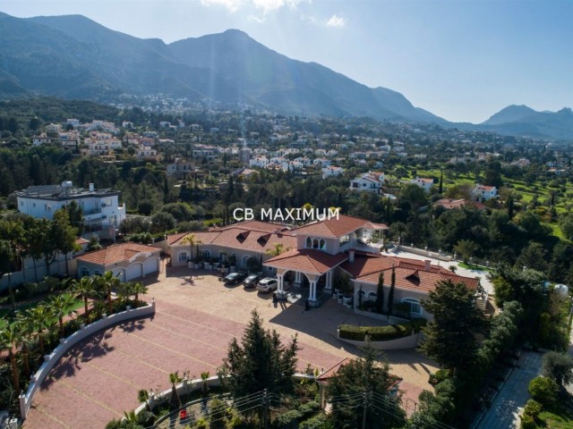 Villa mit Tennisplatz mit Schwimmbad zum Verkauf in Zypern Kyrenia Bellpais ** 