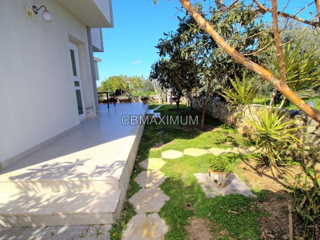 Flawless 3+1 Detached Villa for Sale in a 605m2 Plot of Land in Kyrenia Catalkoy, Cyprus  