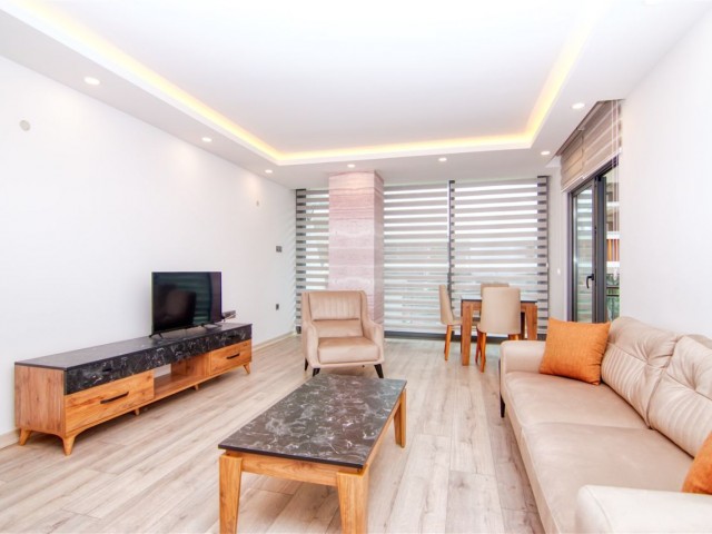 Girne Merkezde Elegance Sitesinde Eşyalı 2+1 Daire 