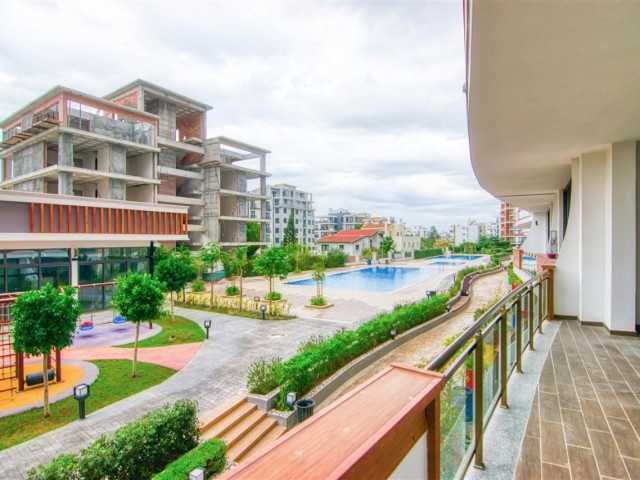 Girne Merkezde Elegance Sitesinde Eşyalı 2+1 Daire 