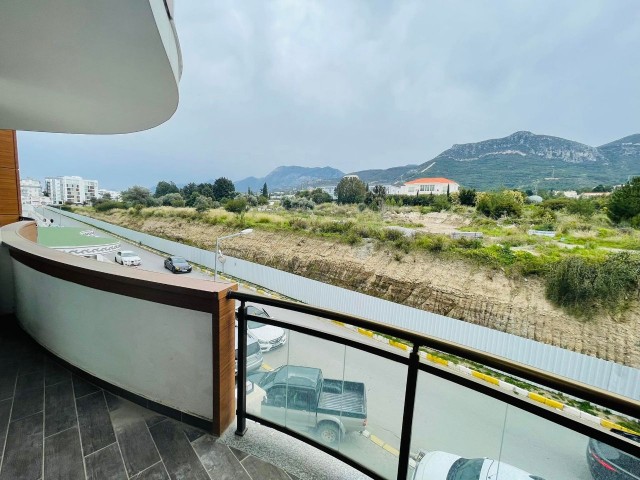 EINZIGE AUTORISIERTE TOLLE GELEGENHEIT 2+1 RESIDENZ AUF PRESTIGETRÄCHTIGEM GELÄNDE IM ZENTRUM VON KYRENIA ** 