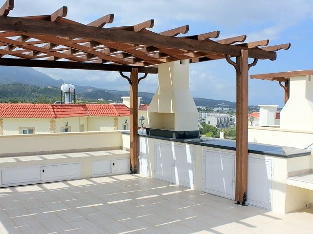 2+1 SEHR PRIVATE WOHNUNG MIT HERRLICHEM MEERBLICK IN ZYPERN KYRENIA ESENTEPEDE ** 