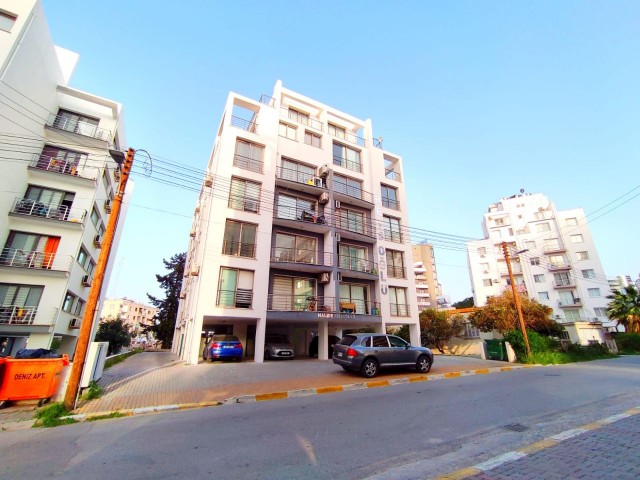 Girne Merkezde Şehir Manzaralı Dubleks 3+1 Penthouse