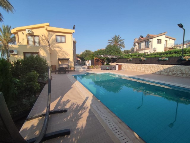 Luxusvilla in Kyrenia Esentepe ** 