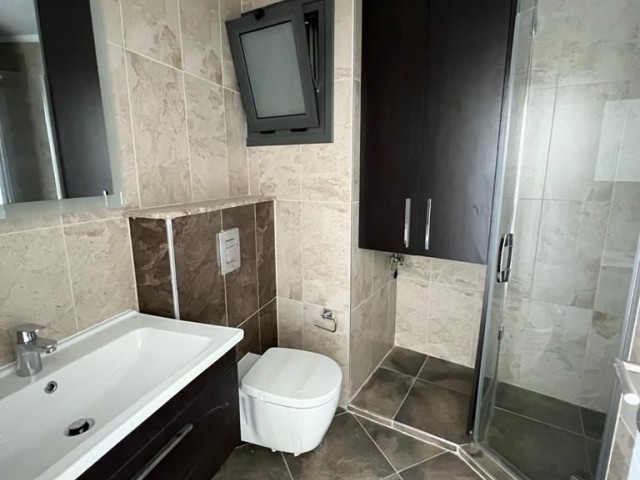 Residenz 2 + 1 Wohnung zum Verkauf mit Meerblick in Kyrenia ** 