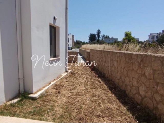 THE ONLY AUTHORIZED CYPRUS KYRENIA OLIVE GROVE HAS A NET AREA OF 138 M2 WITH AN OPPORTUNITY PRICE OF 3+1 GARDEN FLOOR ** 