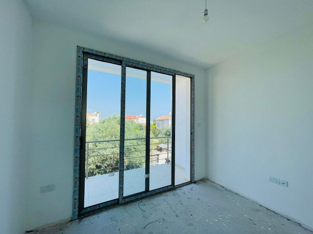 3+1 SEHR PRIVATE VILLA IN ZYPERN KYRENIA LAPTA GEPLANT ZU ZAHLEN ** 