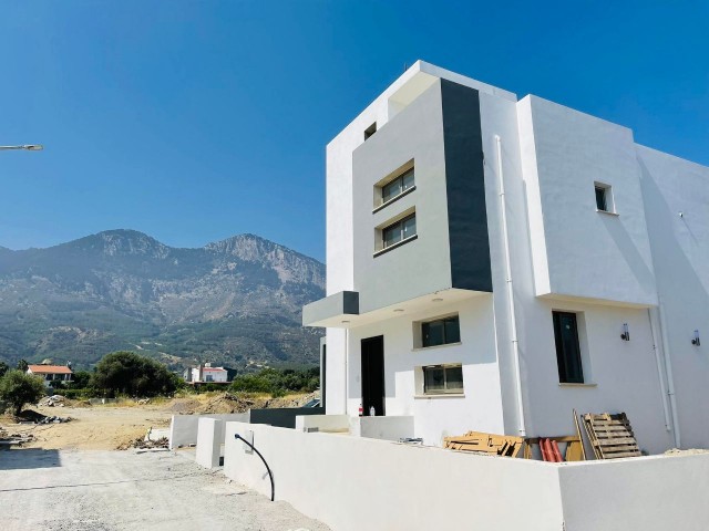 3+1 SEHR PRIVATE VILLA IN ZYPERN KYRENIA LAPTA GEPLANT ZU ZAHLEN ** 