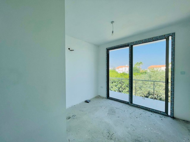 3+1 SEHR PRIVATE VILLA IN ZYPERN KYRENIA LAPTA GEPLANT ZU ZAHLEN ** 