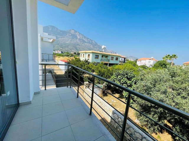 3+1 SEHR PRIVATE VILLA IN ZYPERN KYRENIA LAPTA GEPLANT ZU ZAHLEN ** 