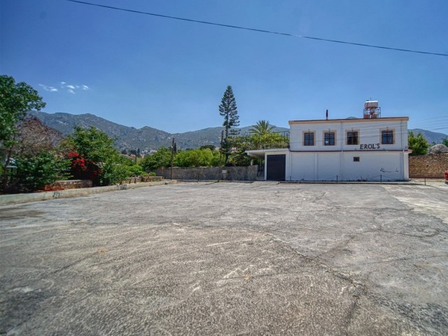 Türkisches Eigentum in Kyrenia Ozanköy, mit Blick auf Kesmez, innerhalb von 1 und eine Hälfte Hektar