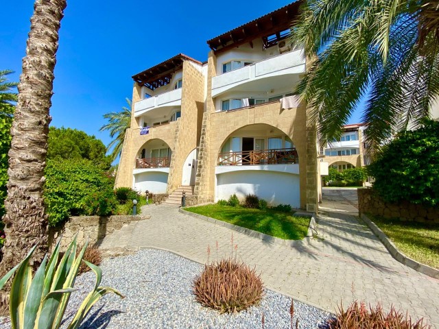 Türkische Kokanli 1 + 1 Wohnung Auf Dem Gelände Mit Pool Im Zentrum Von Kyrenia! £57.500 ** 