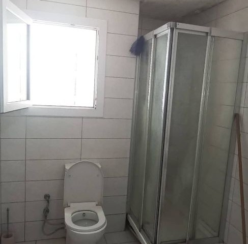 2+1 Wohnung auf dem Gelände mit Pool im Zentrum von Kyrenia!!! ** 