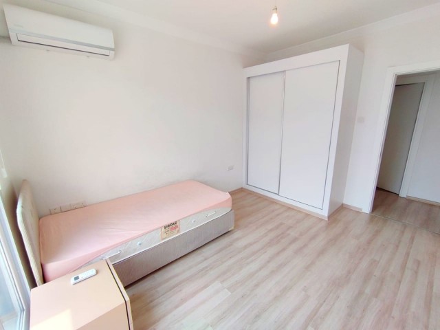 Ensuite 3 Schlafzimmer Penthouse Zur Miete Im Zentrum Von Kyrenia ** 