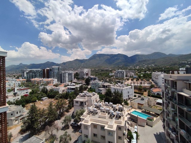 Girne Merkez de Muazzam Dağ ve Deniz manzaralı 3+1 Penthouse 