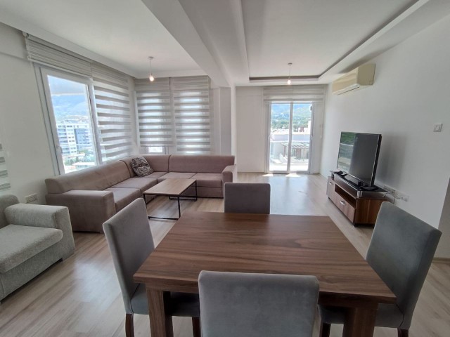 Girne Merkez de Muazzam Dağ ve Deniz manzaralı 3+1 Penthouse 