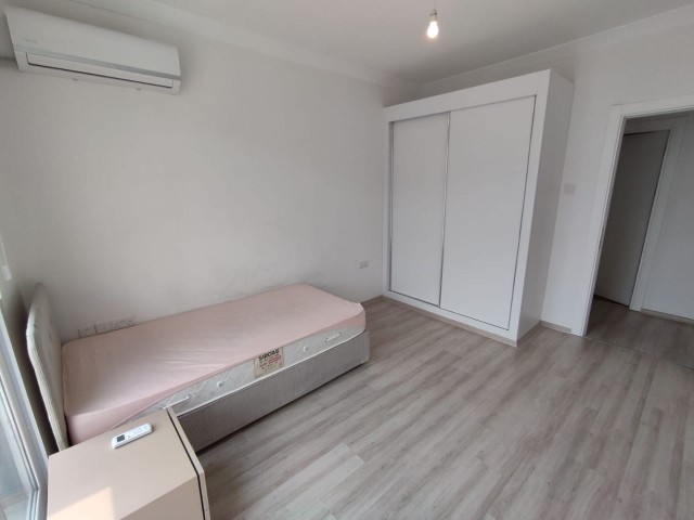 Girne Merkez de Muazzam Dağ ve Deniz manzaralı 3+1 Penthouse 