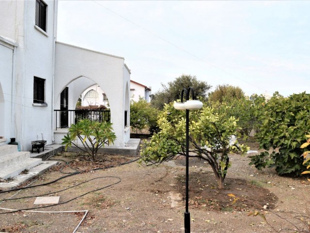 4+1 Detached House for Rent with a Large Garden in Kyrenia Ozankoy ** 