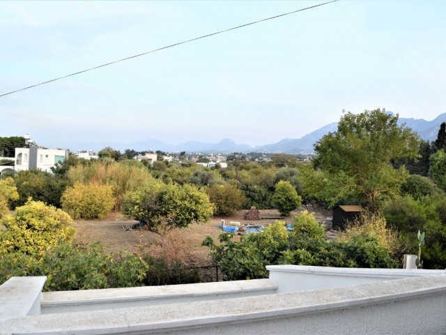 4+1 Detached House for Rent with a Large Garden in Kyrenia Ozankoy ** 