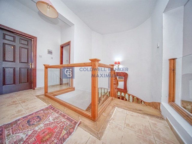 4 + 1 Villa Zum Verkauf In Kyrenia Chatalköy ** 