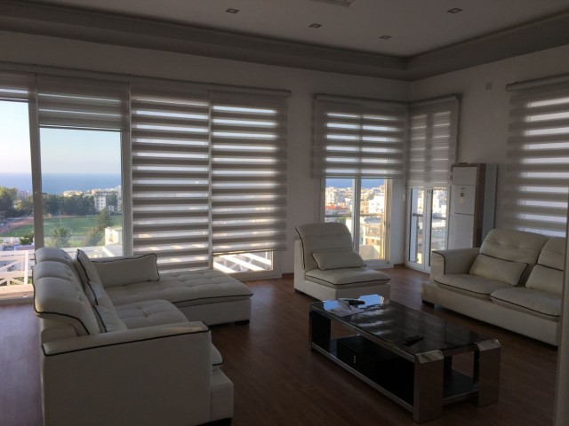 Girne Merkezde Müthiş Manzaralı Lüks 1 Yatak Odalı Penthouse 