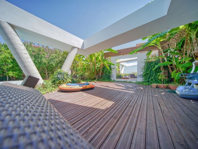 Award-Winning Design 4 + 1 Villa for Sale in Kyrenia, Cyprus ** 