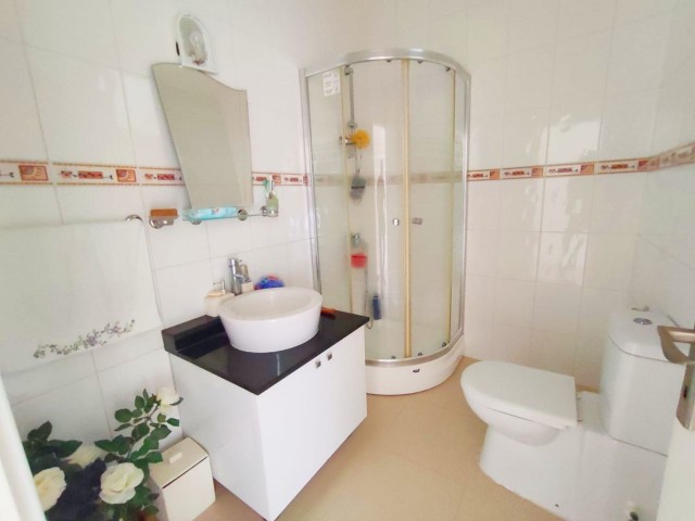 Girne Merkezde Geniş Ensuite 3 Yatak Odalı Daire