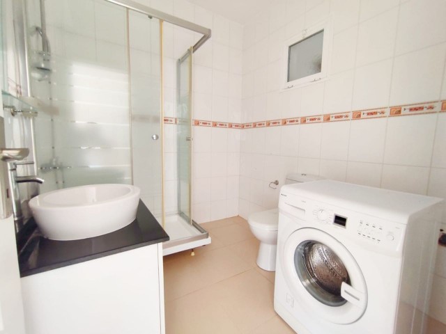 Girne Merkezde Geniş Ensuite 3 Yatak Odalı Daire